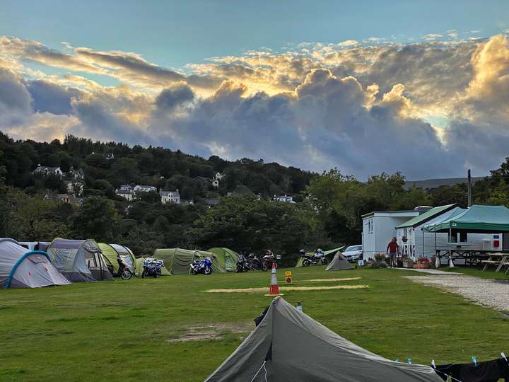 Wolken am Campingplatz